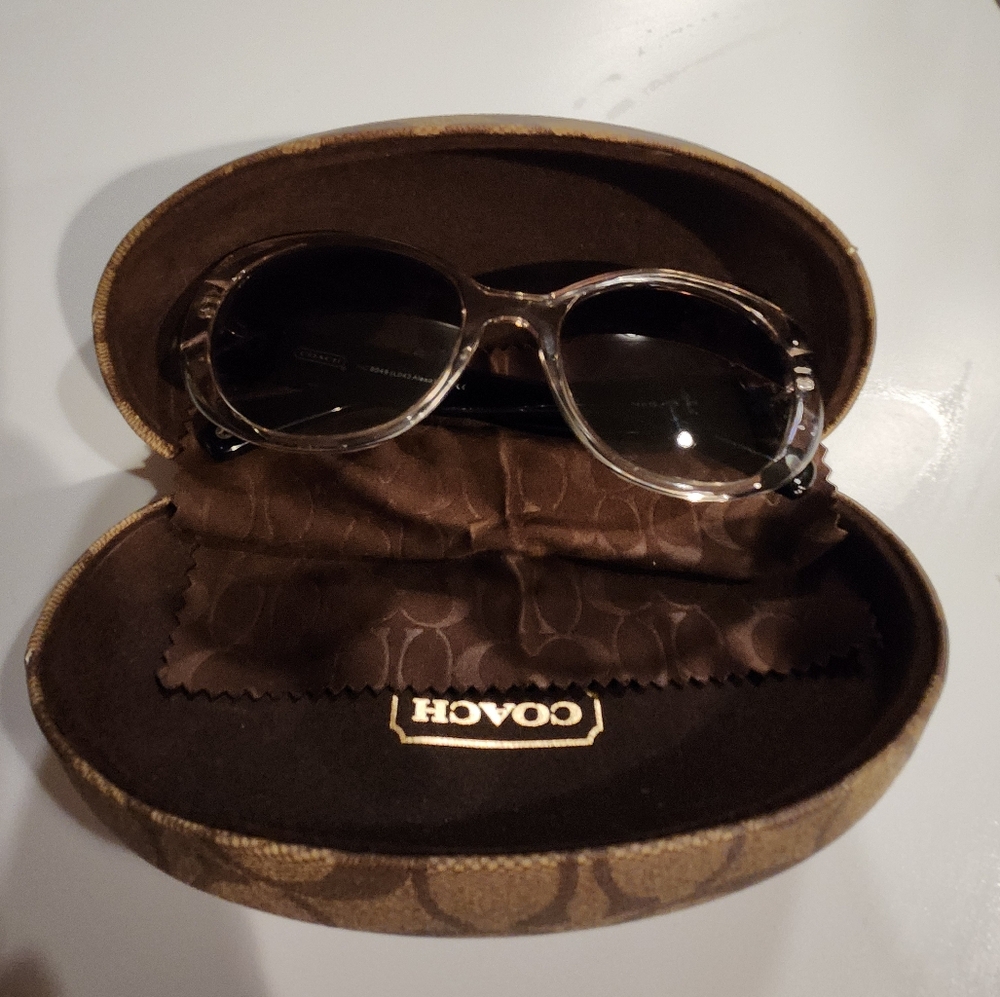Coach Sunglasses...no scratches w case
